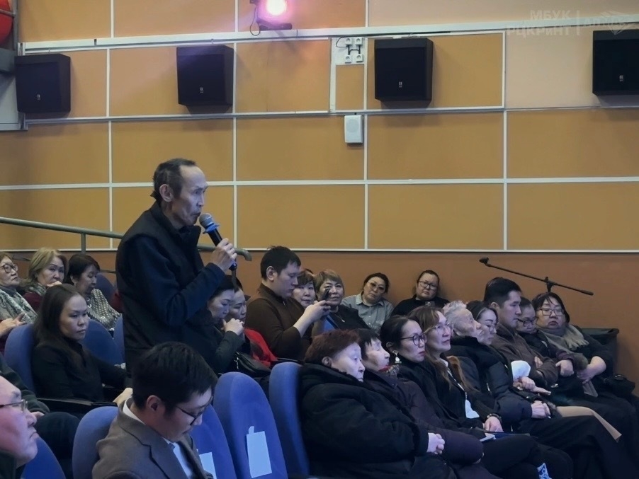 В Саскылахе прошёл открытый диалог жителей с руководством АО «Алмазы-Анабара»